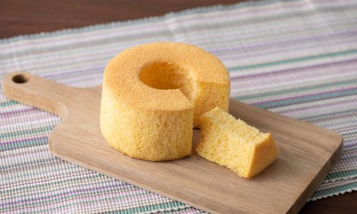 シフォンケーキの型によって焼き上がり方が違う？